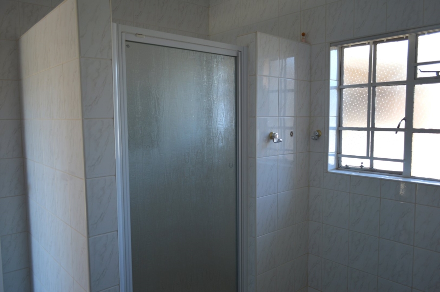 5 Bedroom Property for Sale in Wilkoppies North West